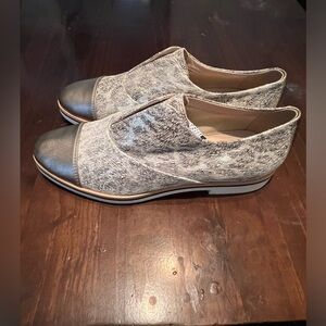 Geox Respira  Ivory Women's Size 37